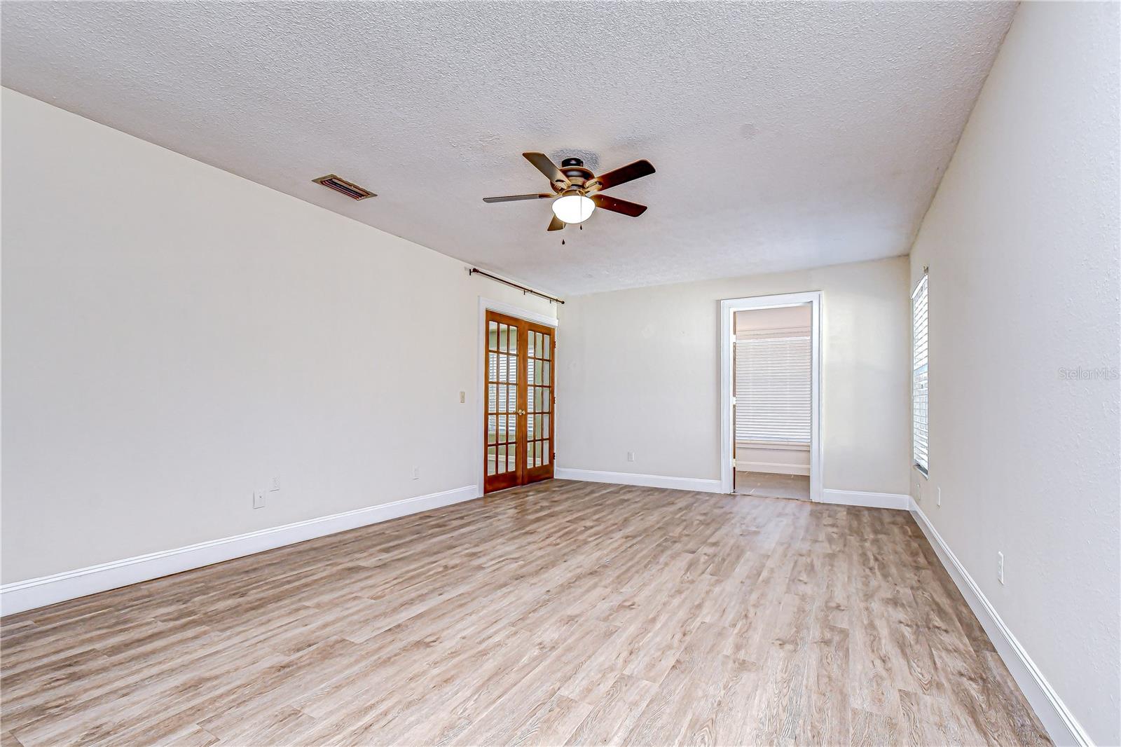 Image 26 of 51 For 2524 Victarra Circle