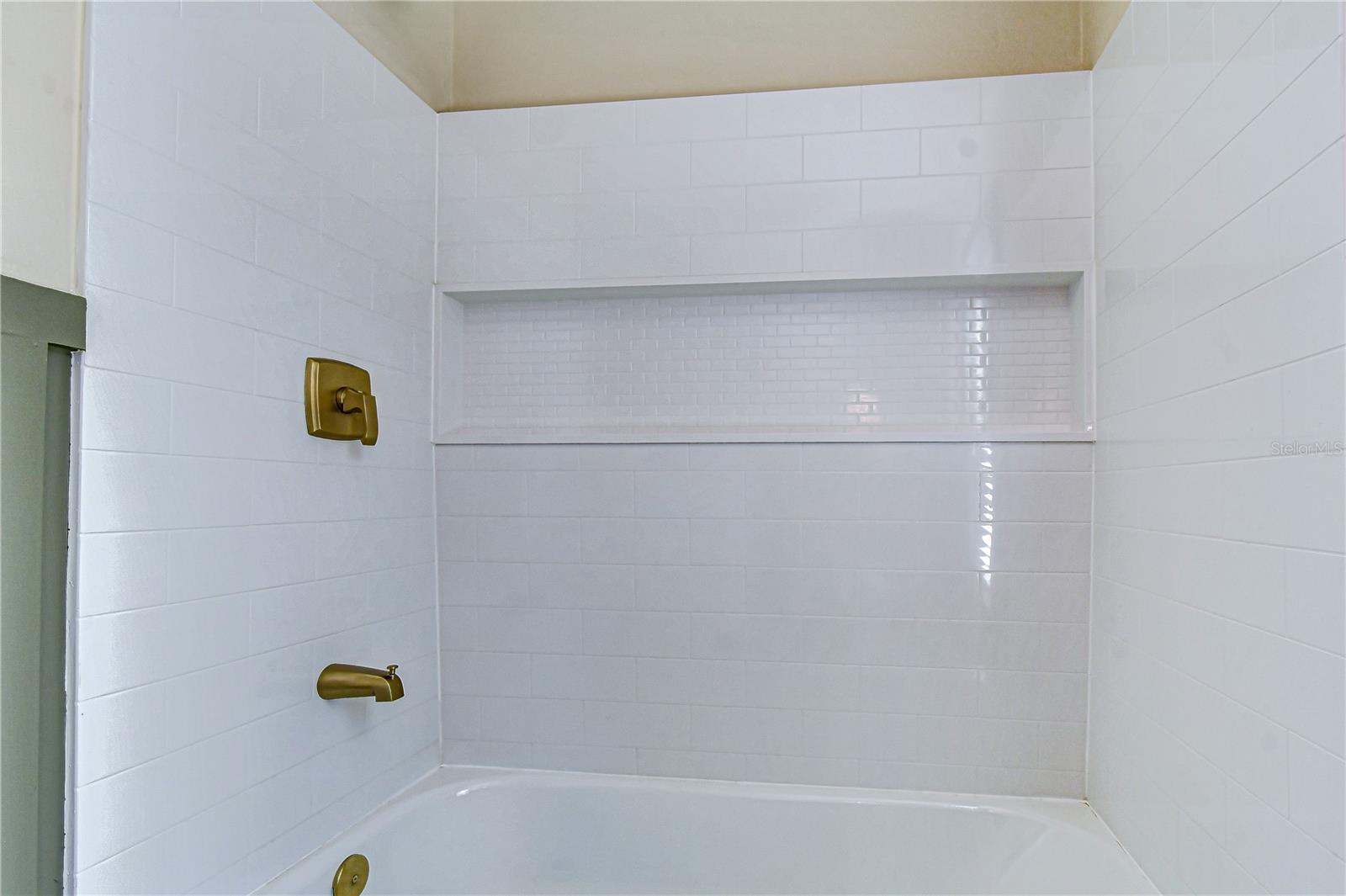 Image 36 of 51 For 2524 Victarra Circle