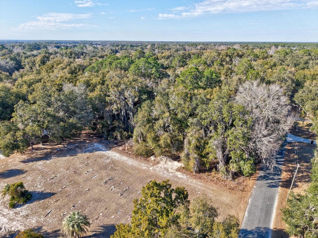 Image 16 of 20 For 129 Court