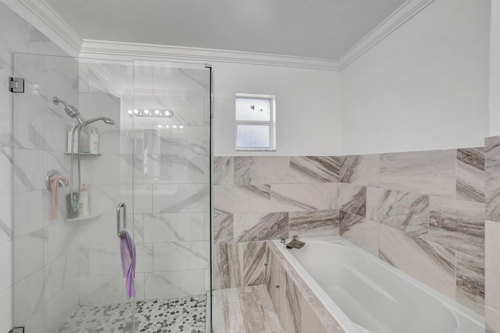 Image 16 of 27 For 4090 32nd Avenue Se