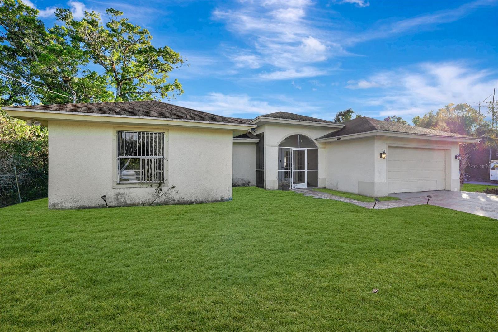 Image 2 of 27 For 4090 32nd Avenue Se