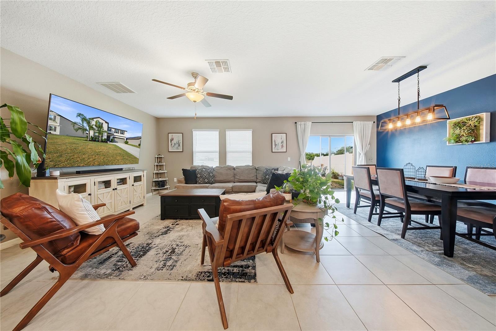 Listing photo id 9 for 13525 Wild Ginger Street