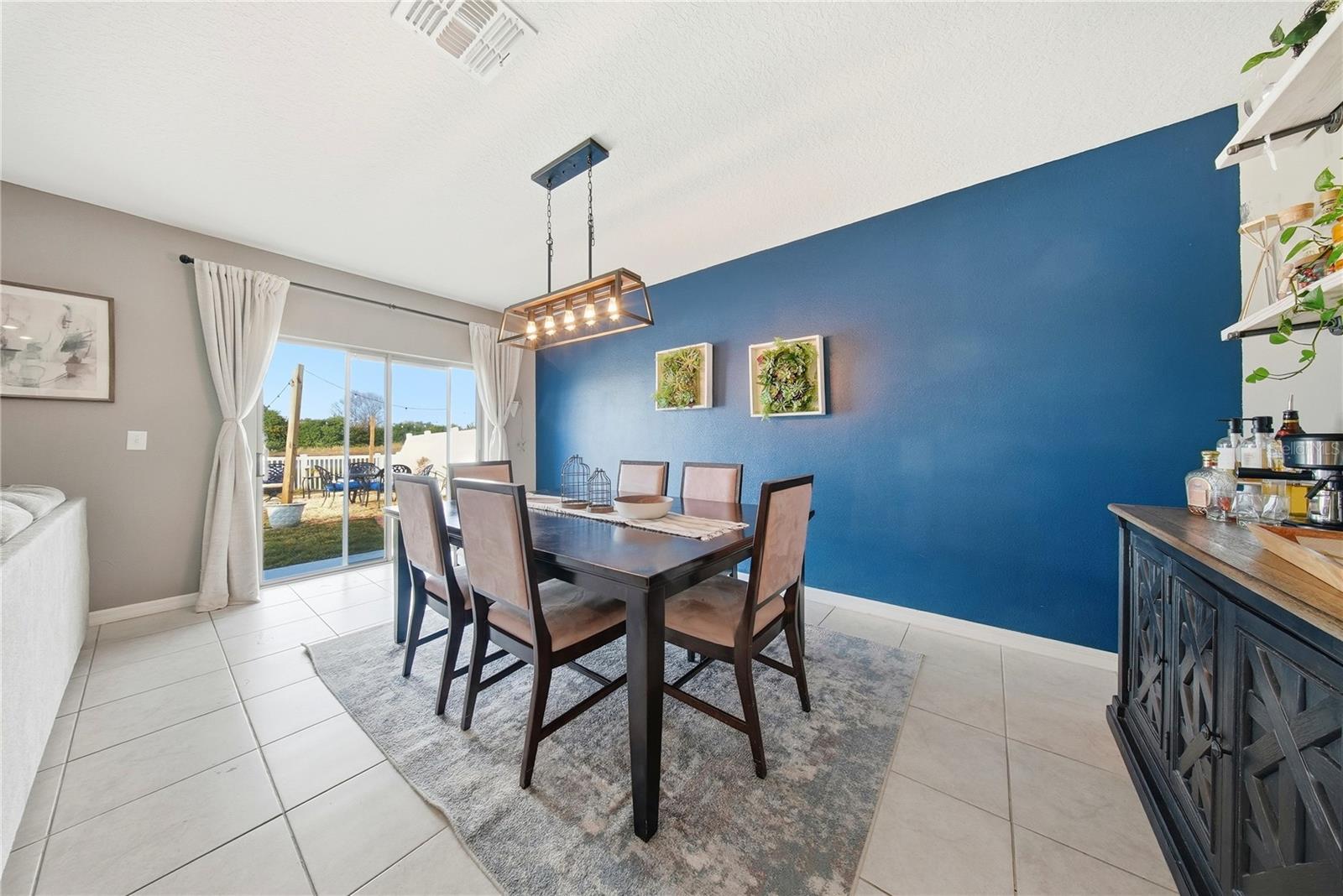 Listing photo id 12 for 13525 Wild Ginger Street