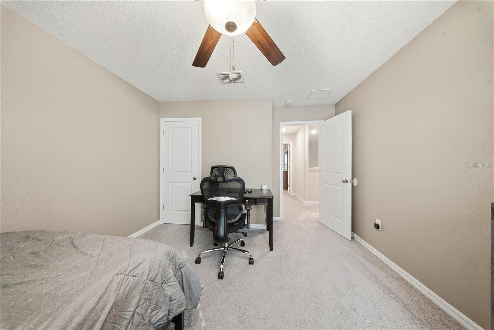 Listing photo id 27 for 13525 Wild Ginger Street