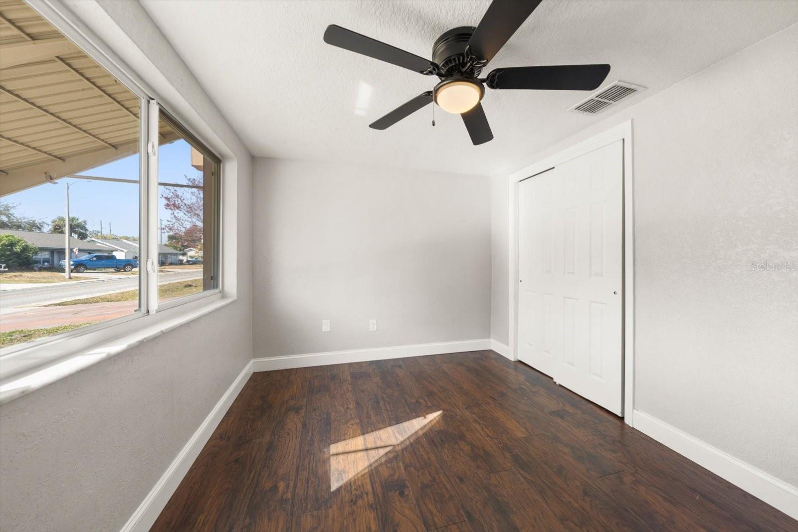 Image 15 of 27 For 4025 Sail Drive