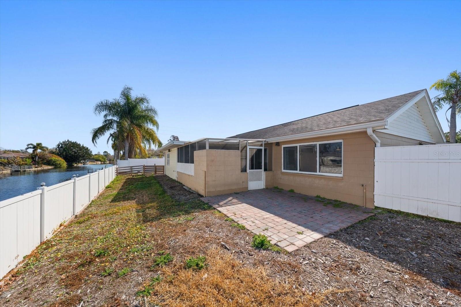 Image 23 of 27 For 4025 Sail Drive