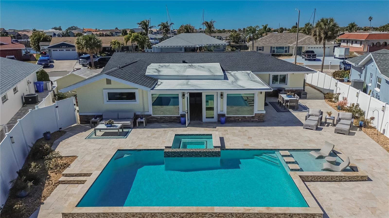 Listing photo id 0 for 6404 Lake Sunrise Drive