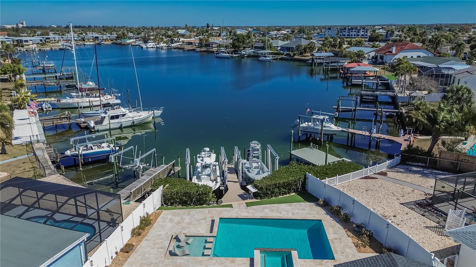 Listing photo id 1 for 6404 Lake Sunrise Drive