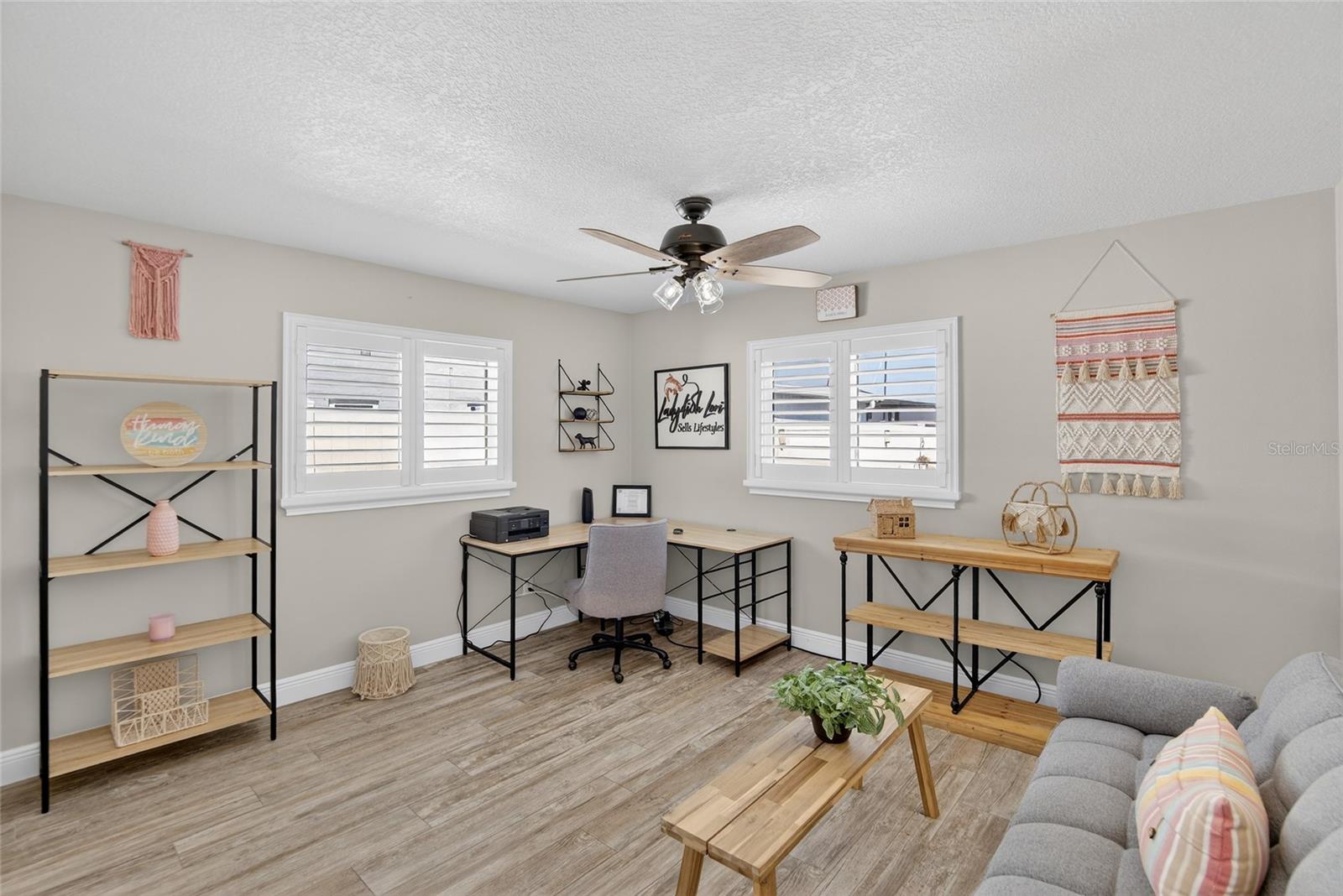 Listing photo id 34 for 6404 Lake Sunrise Drive