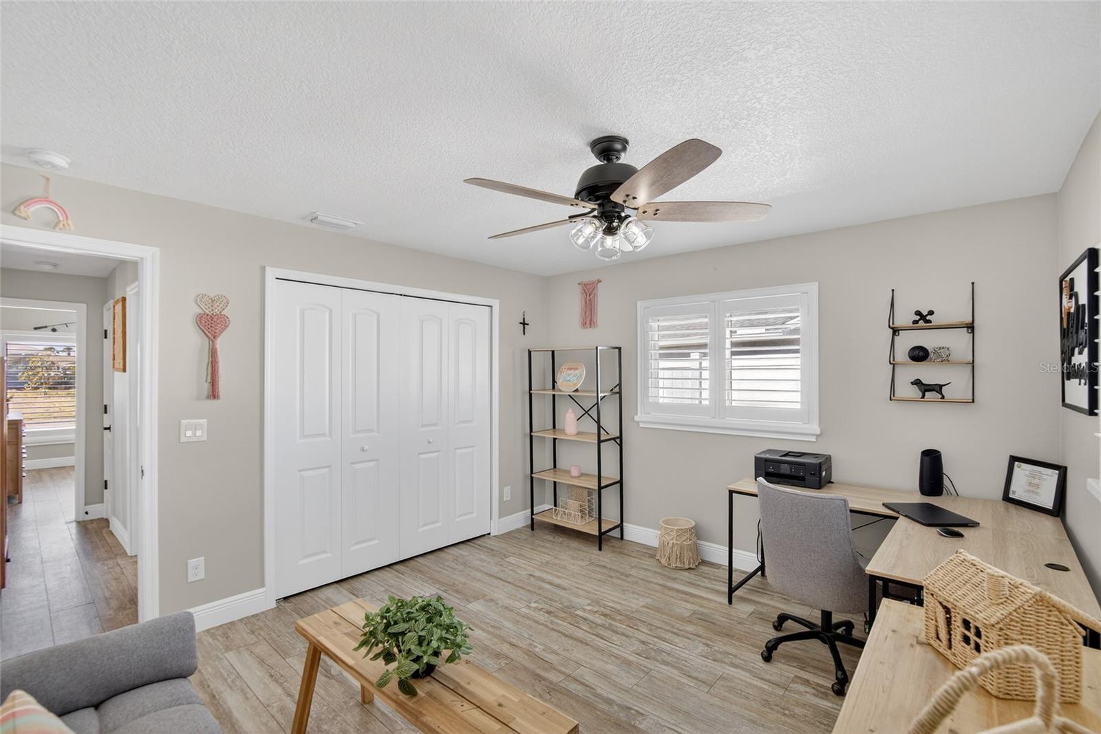 Listing photo id 36 for 6404 Lake Sunrise Drive