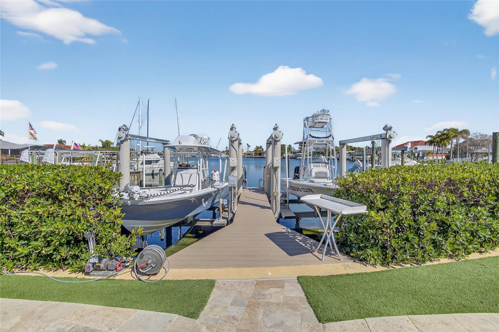 Listing photo id 42 for 6404 Lake Sunrise Drive