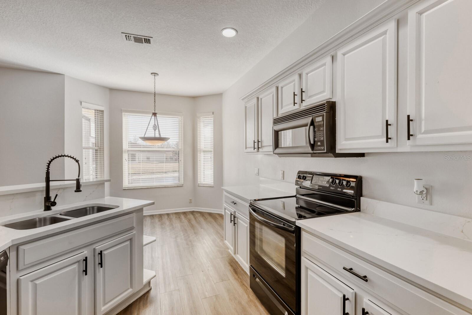 Image 12 of 28 For 3891 Whistlewood Circle