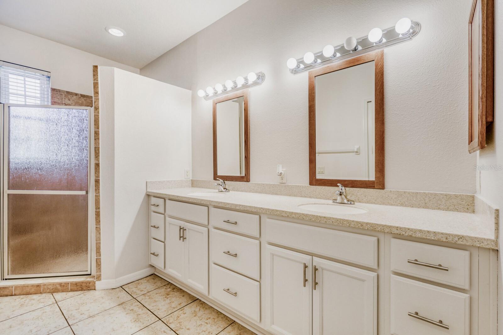 Image 26 of 28 For 3891 Whistlewood Circle