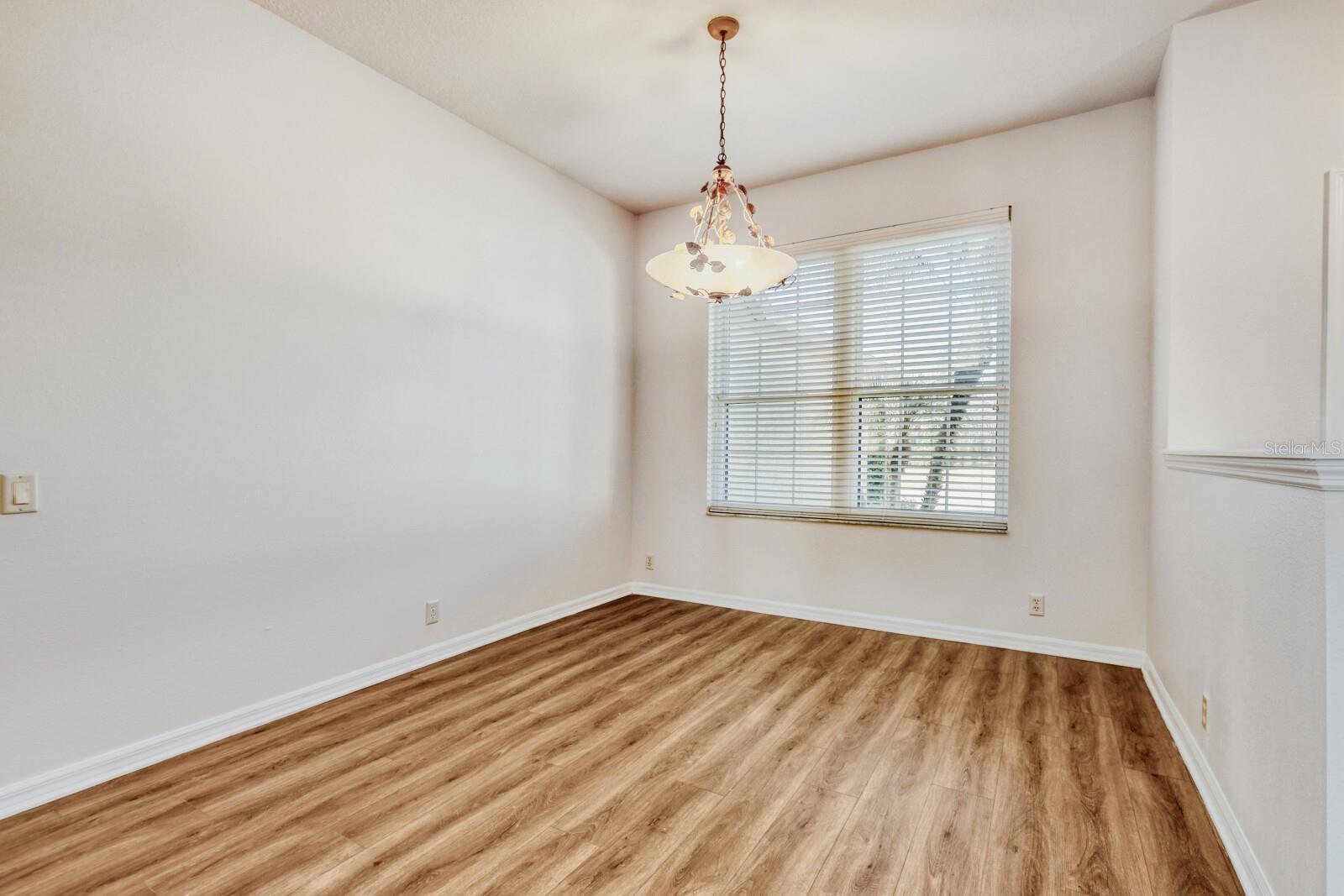 Image 27 of 28 For 3891 Whistlewood Circle