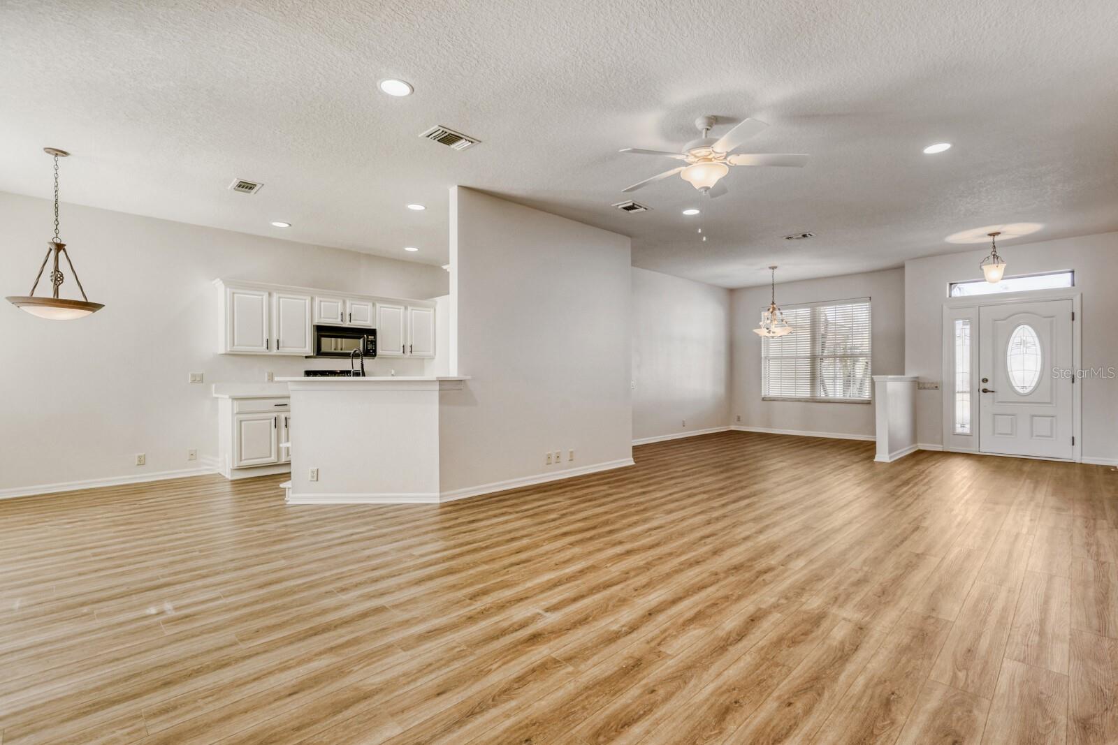 Image 6 of 28 For 3891 Whistlewood Circle