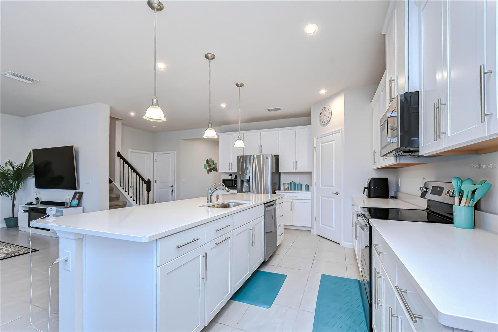 Image 17 of 62 For 10422 Gliding Eagle Way