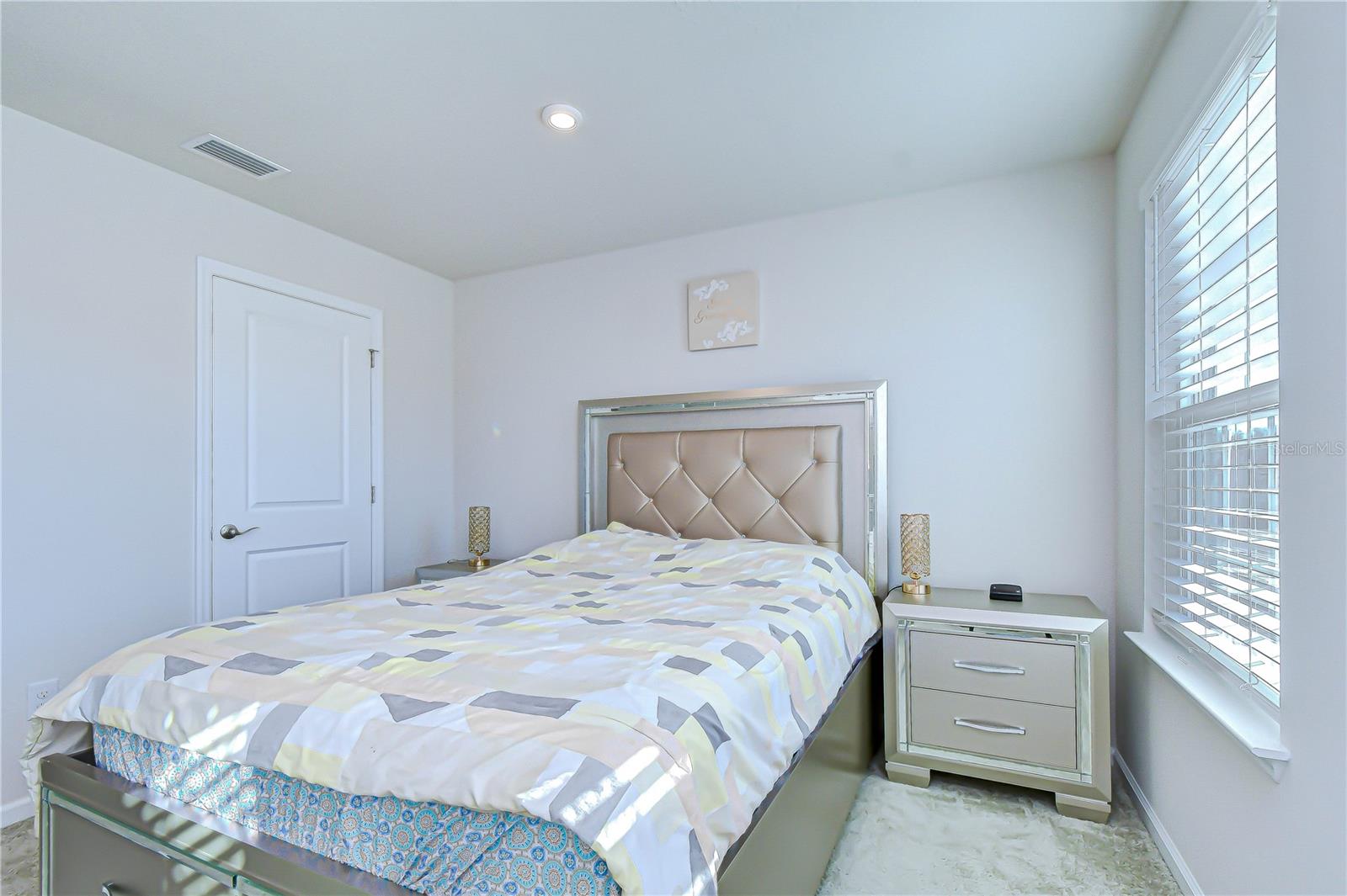 Image 26 of 62 For 10422 Gliding Eagle Way