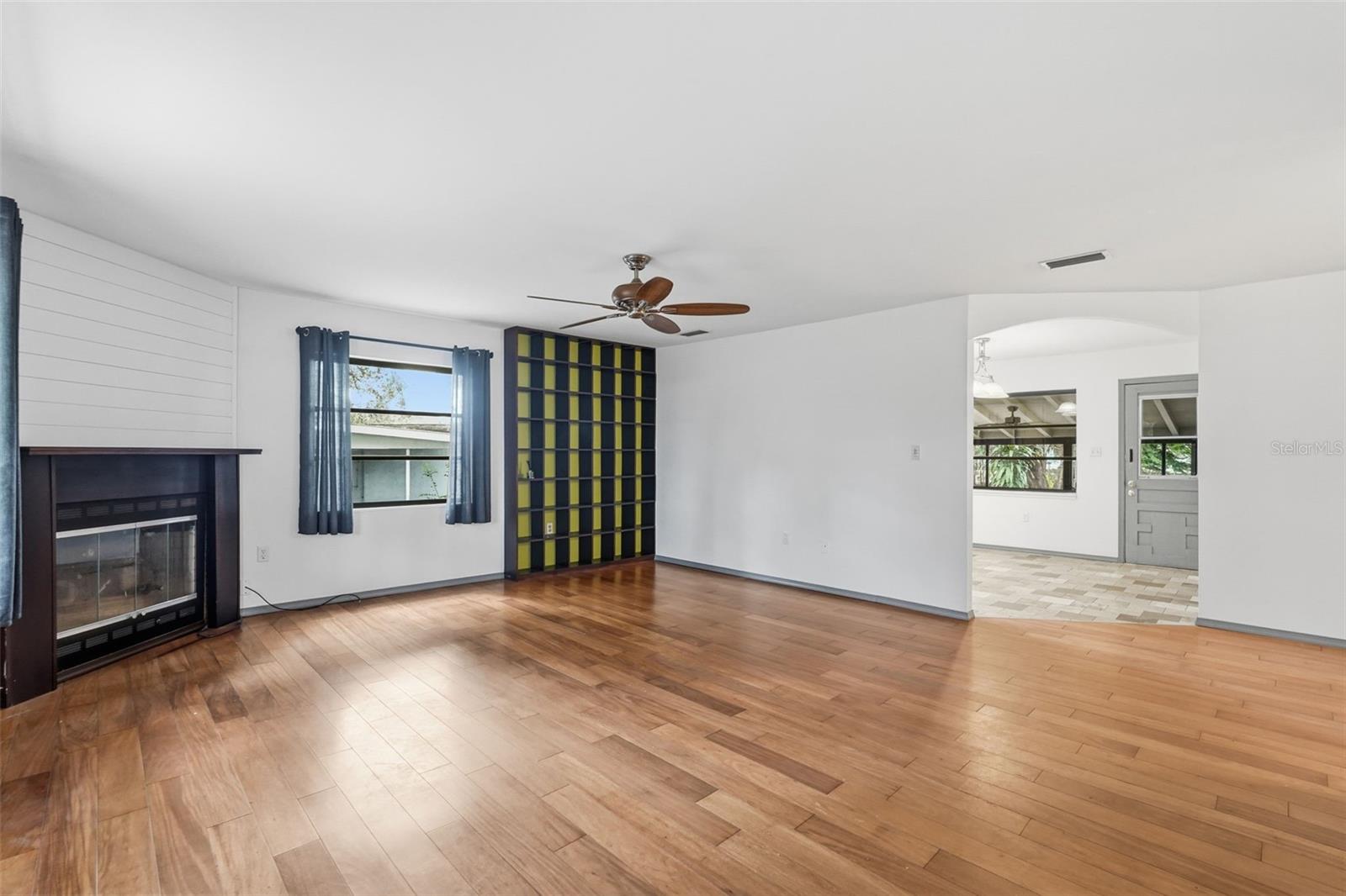 Image 10 of 54 For 11316 Hutchens Avenue