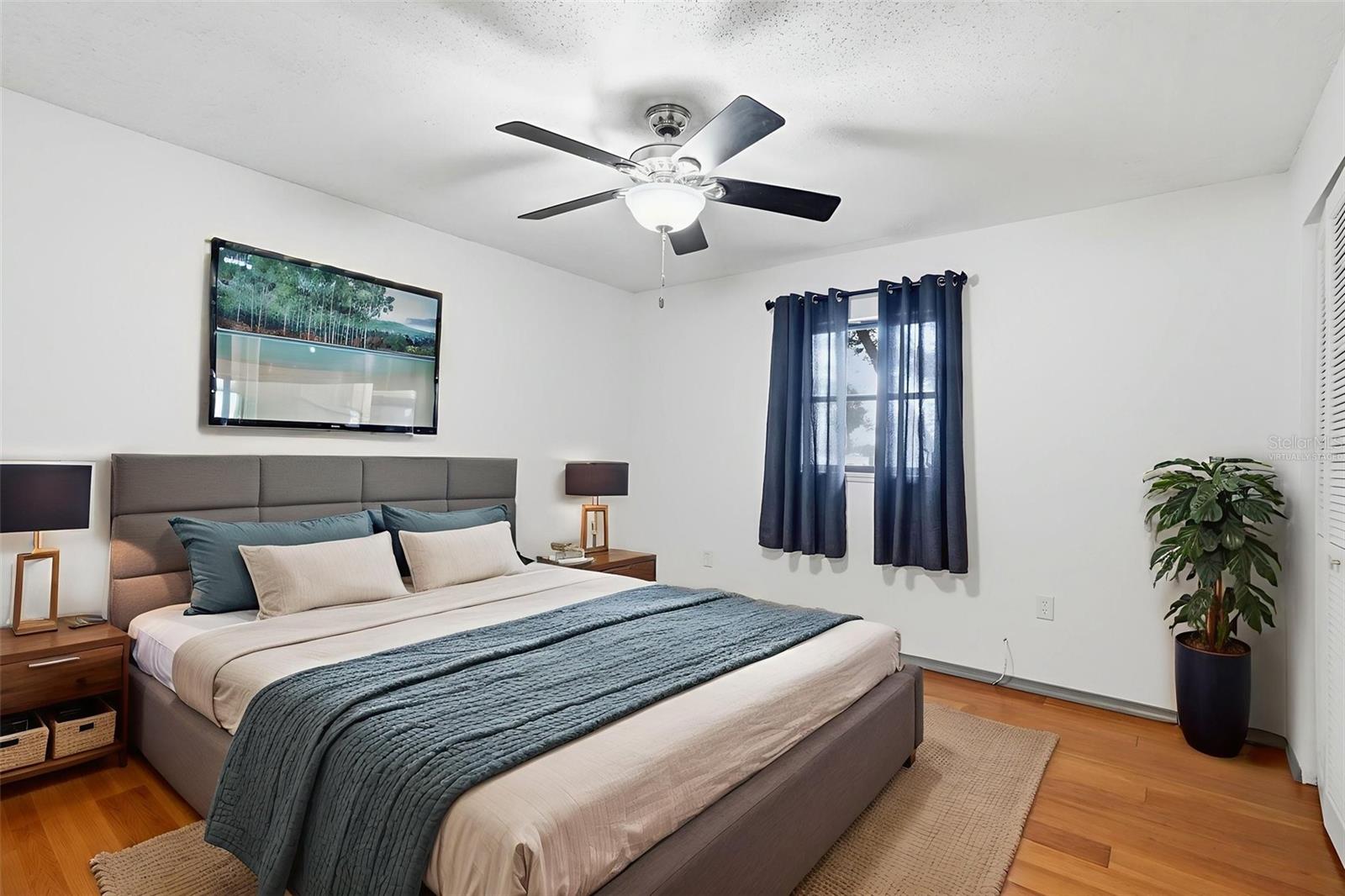 Image 15 of 54 For 11316 Hutchens Avenue