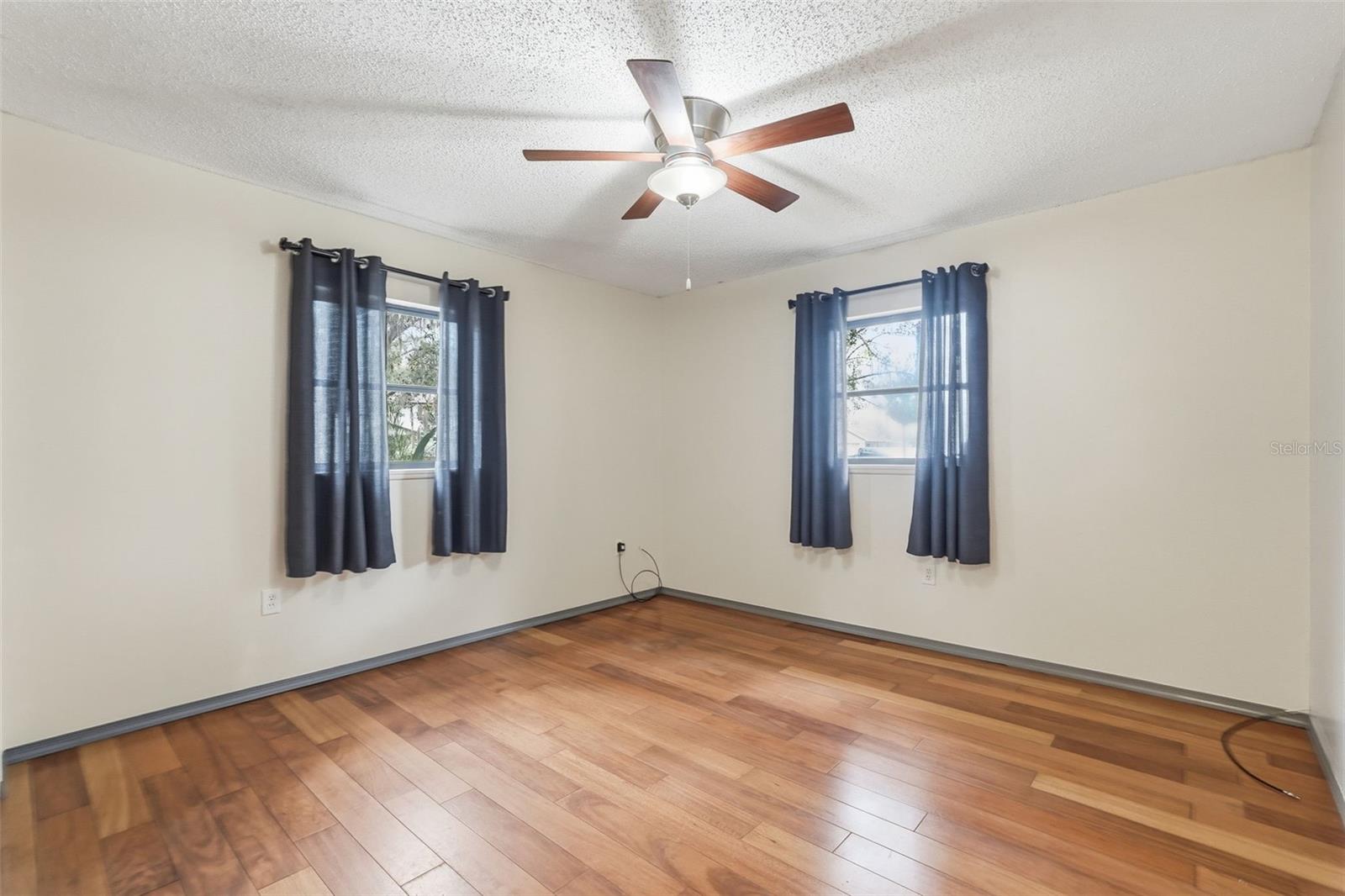 Image 17 of 54 For 11316 Hutchens Avenue