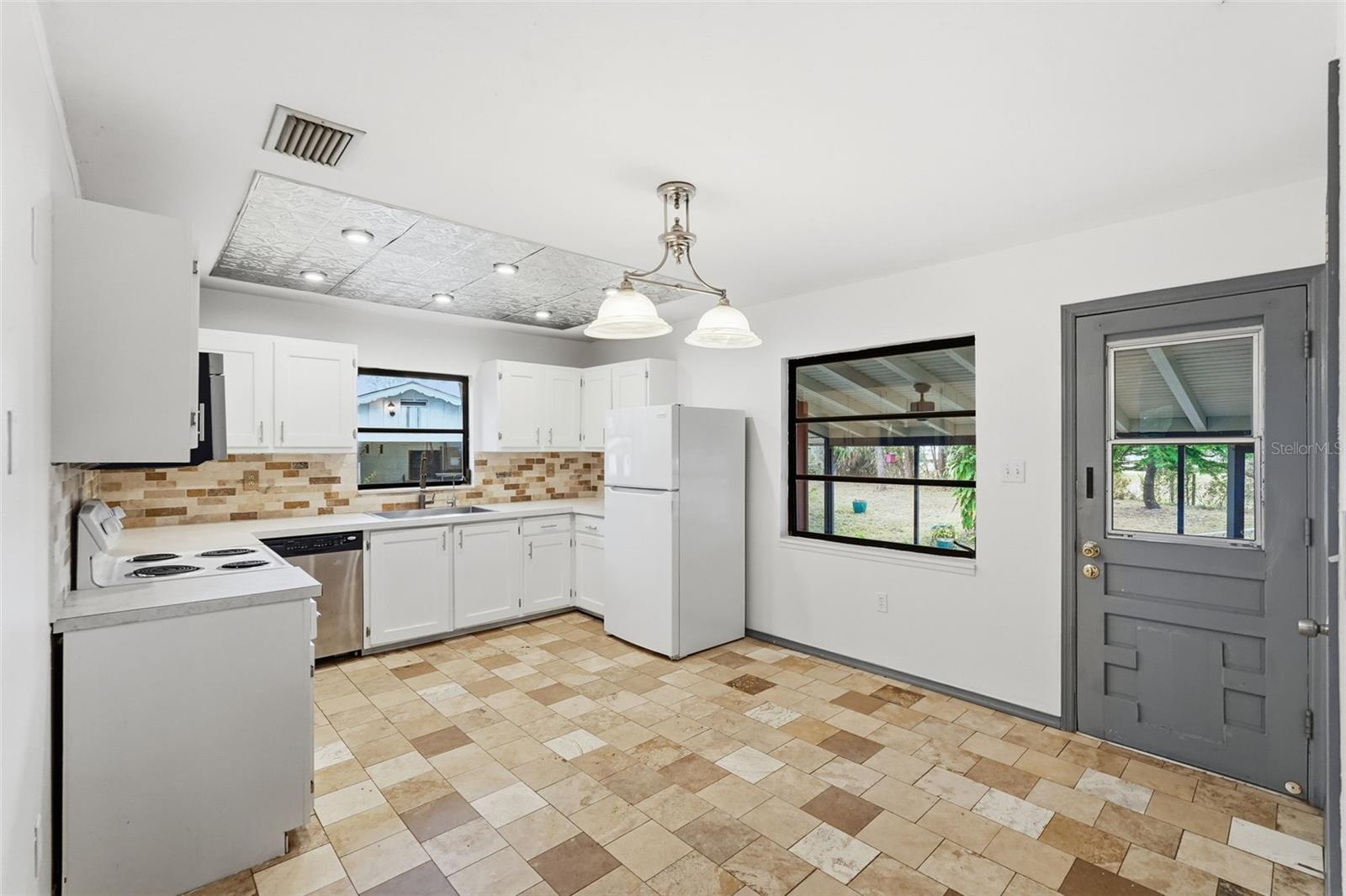 Image 25 of 54 For 11316 Hutchens Avenue