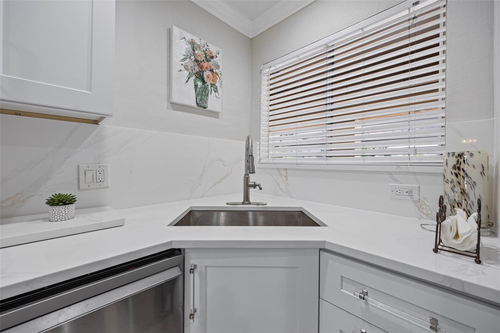 Image 9 of 30 For 1008 Apollo Beach Boulevard 103