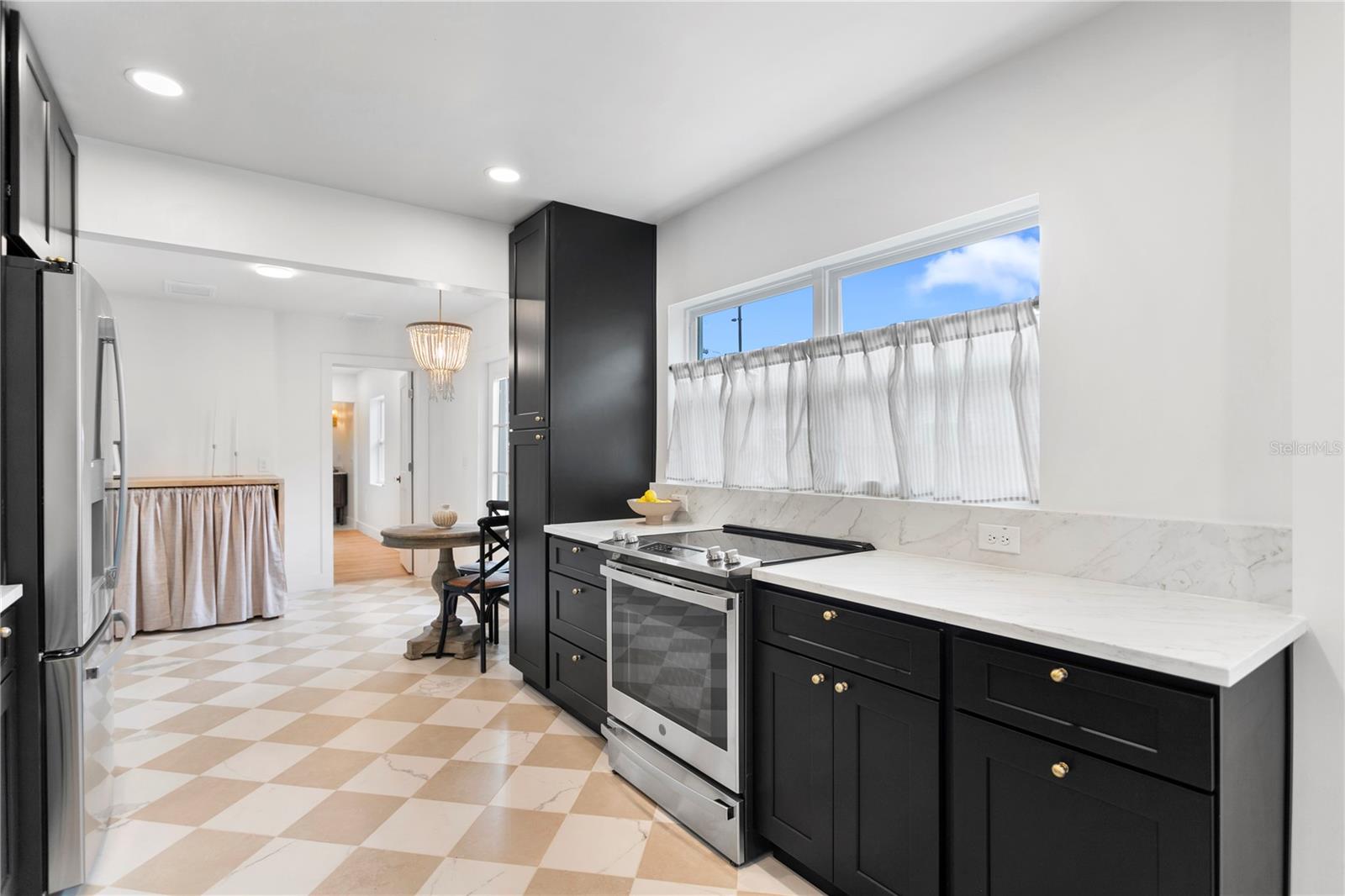 Image 6 of 21 For 4934 Dr Martin Luther King Jr Street N