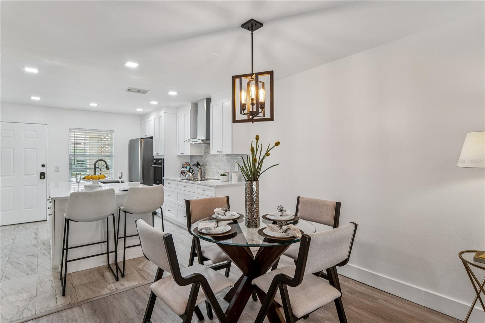 Image 17 of 56 For 2460 Northside Drive 1406