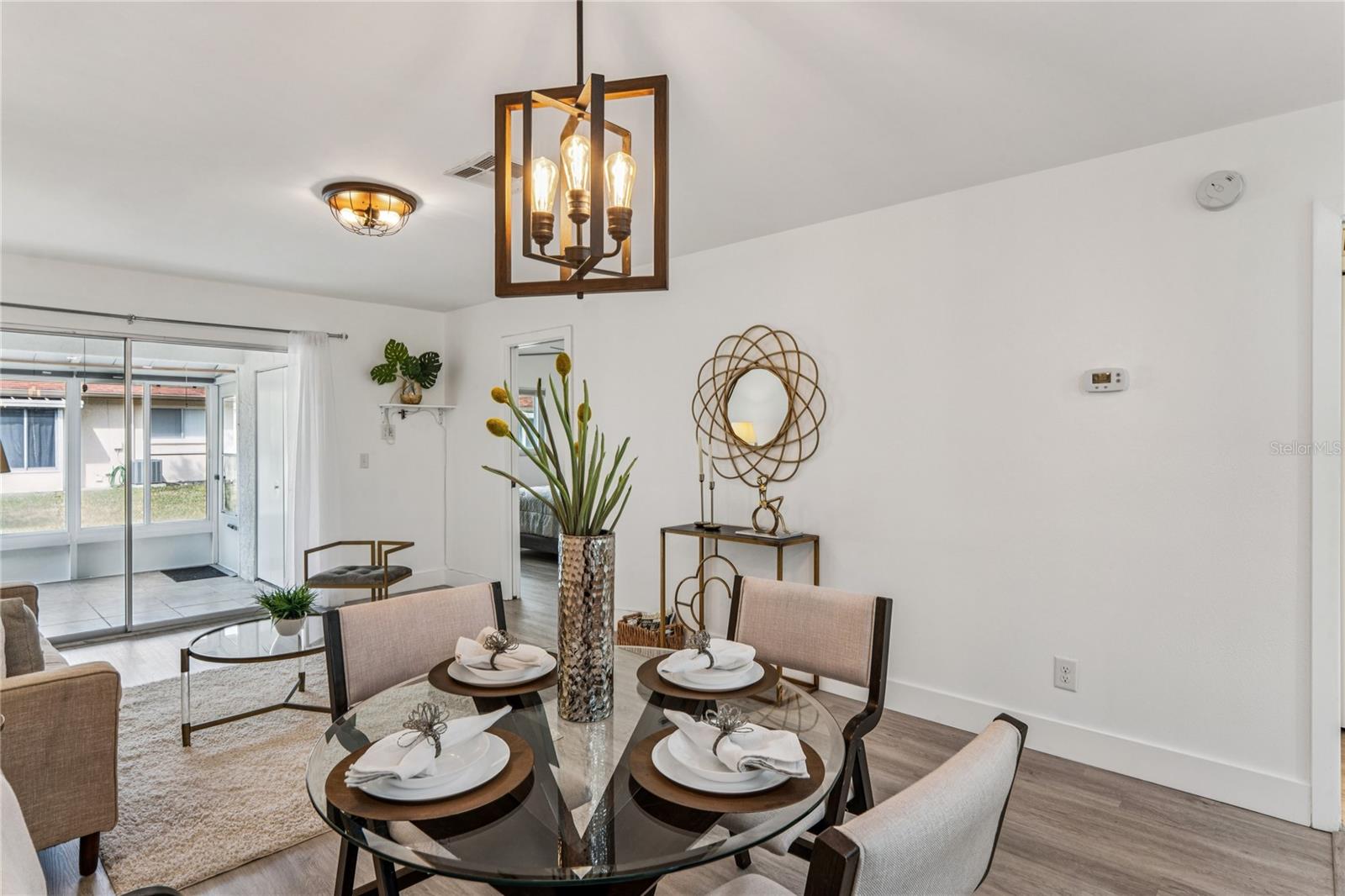 Image 18 of 56 For 2460 Northside Drive 1406