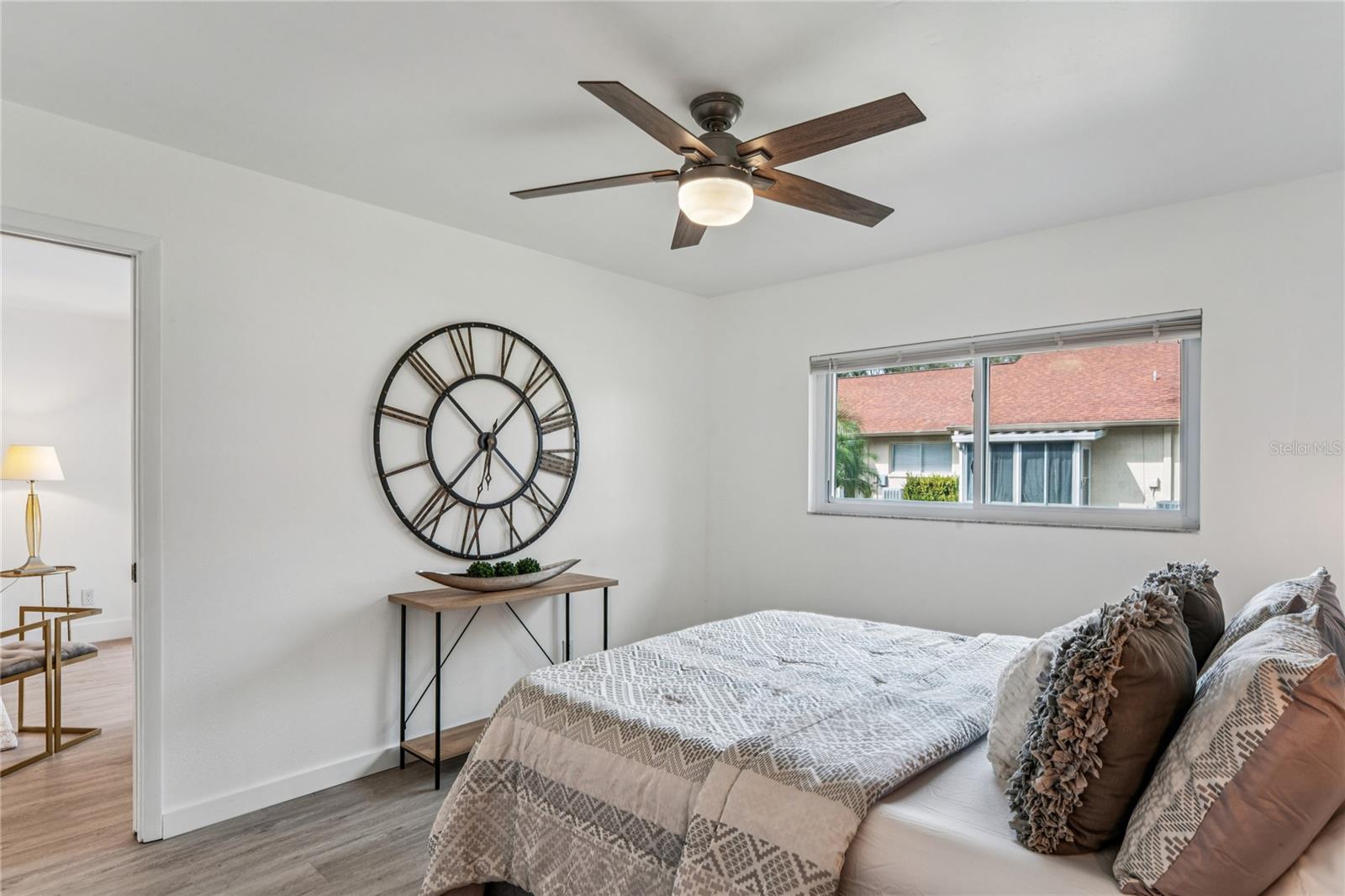 Image 20 of 56 For 2460 Northside Drive 1406