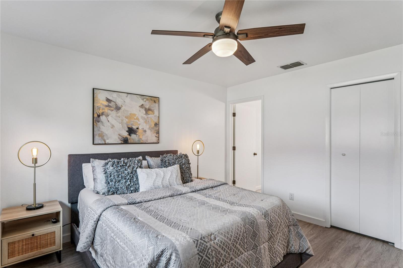 Image 21 of 56 For 2460 Northside Drive 1406