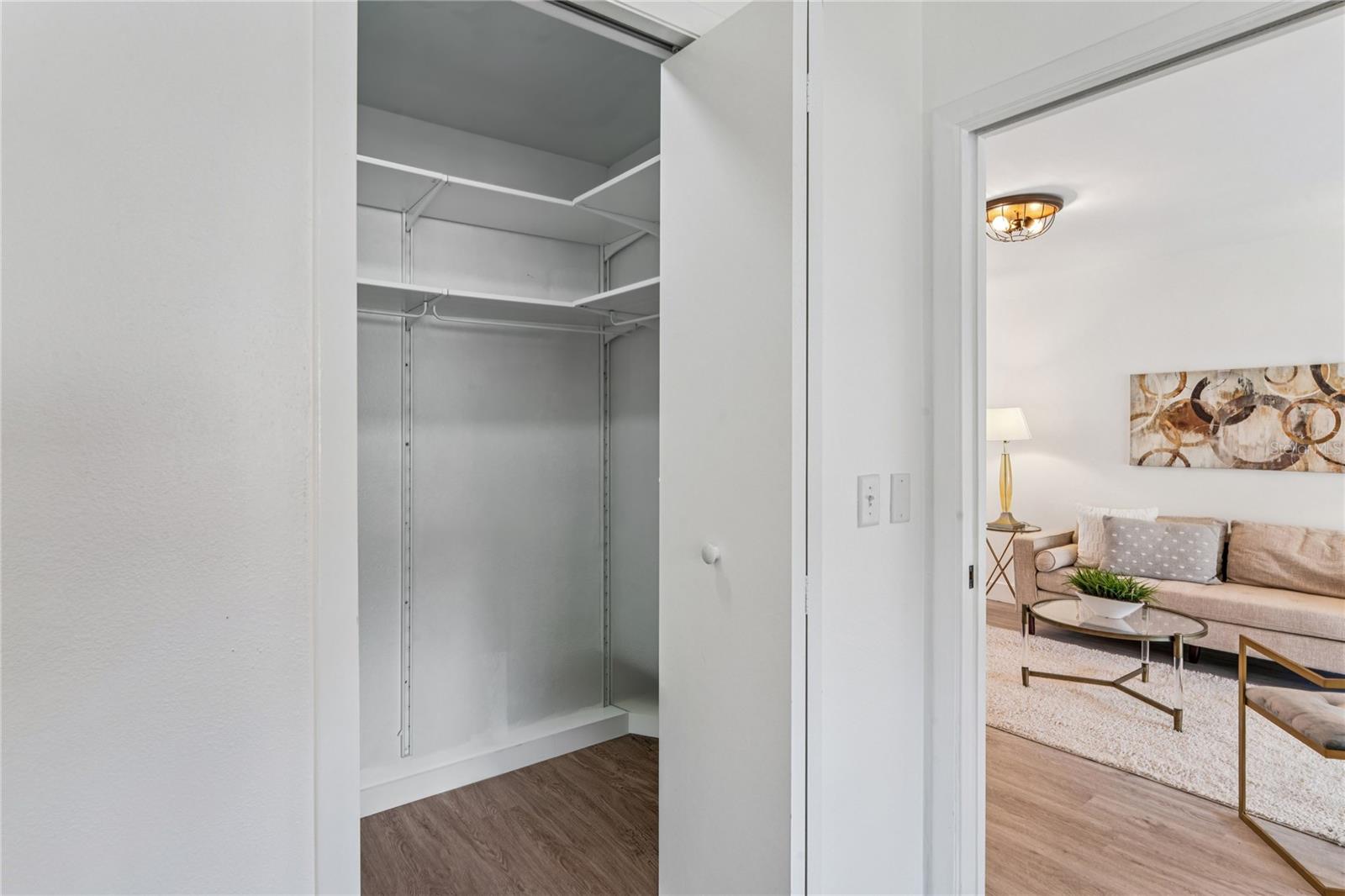 Image 22 of 56 For 2460 Northside Drive 1406