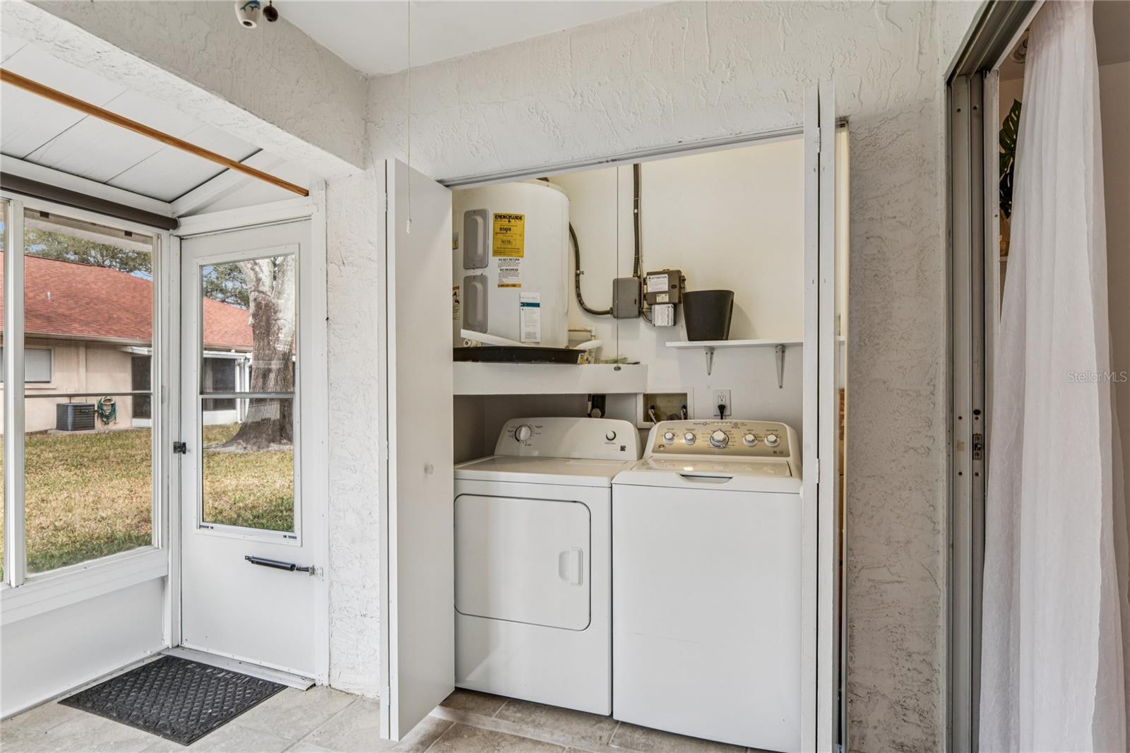 Image 35 of 56 For 2460 Northside Drive 1406