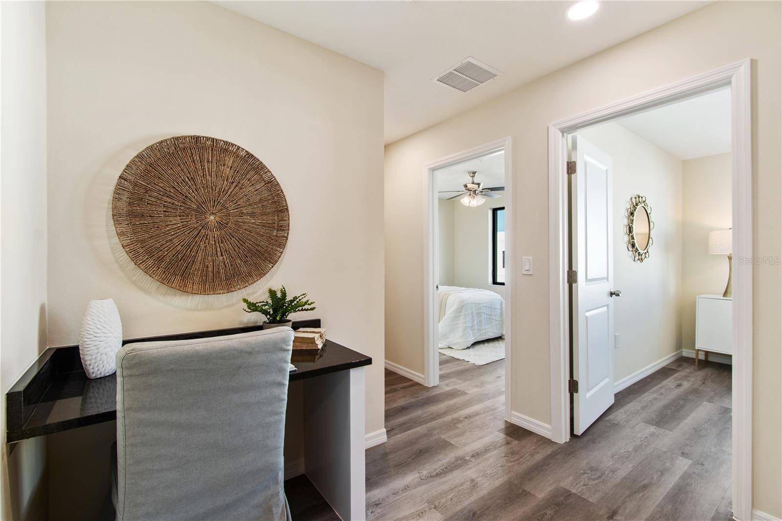 Image 22 of 27 For 4350 Cambio Gardens Court