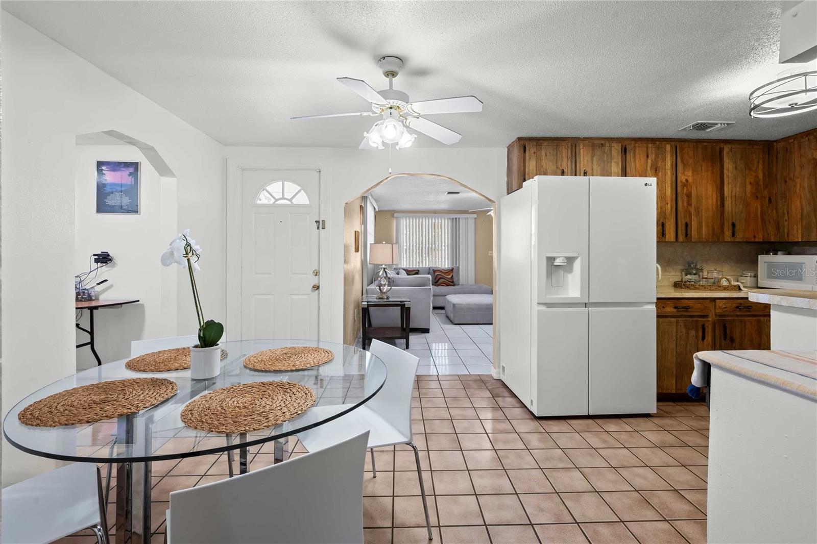 Image 11 of 35 For 1210 Gladys Avenue