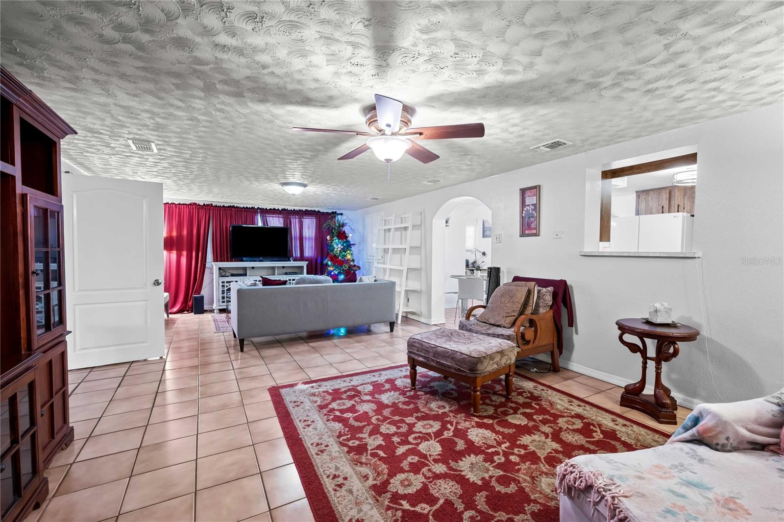 Image 15 of 35 For 1210 Gladys Avenue