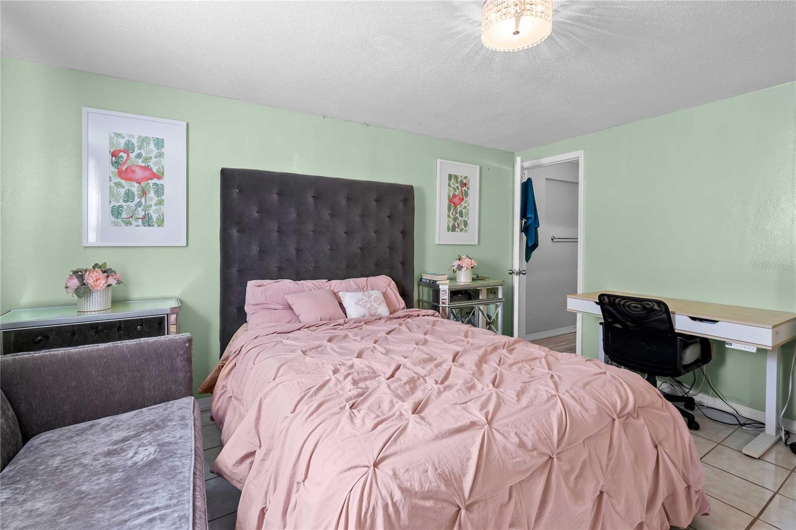 Image 24 of 35 For 1210 Gladys Avenue