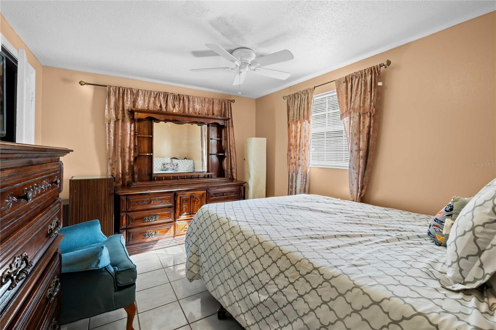 Image 30 of 35 For 1210 Gladys Avenue