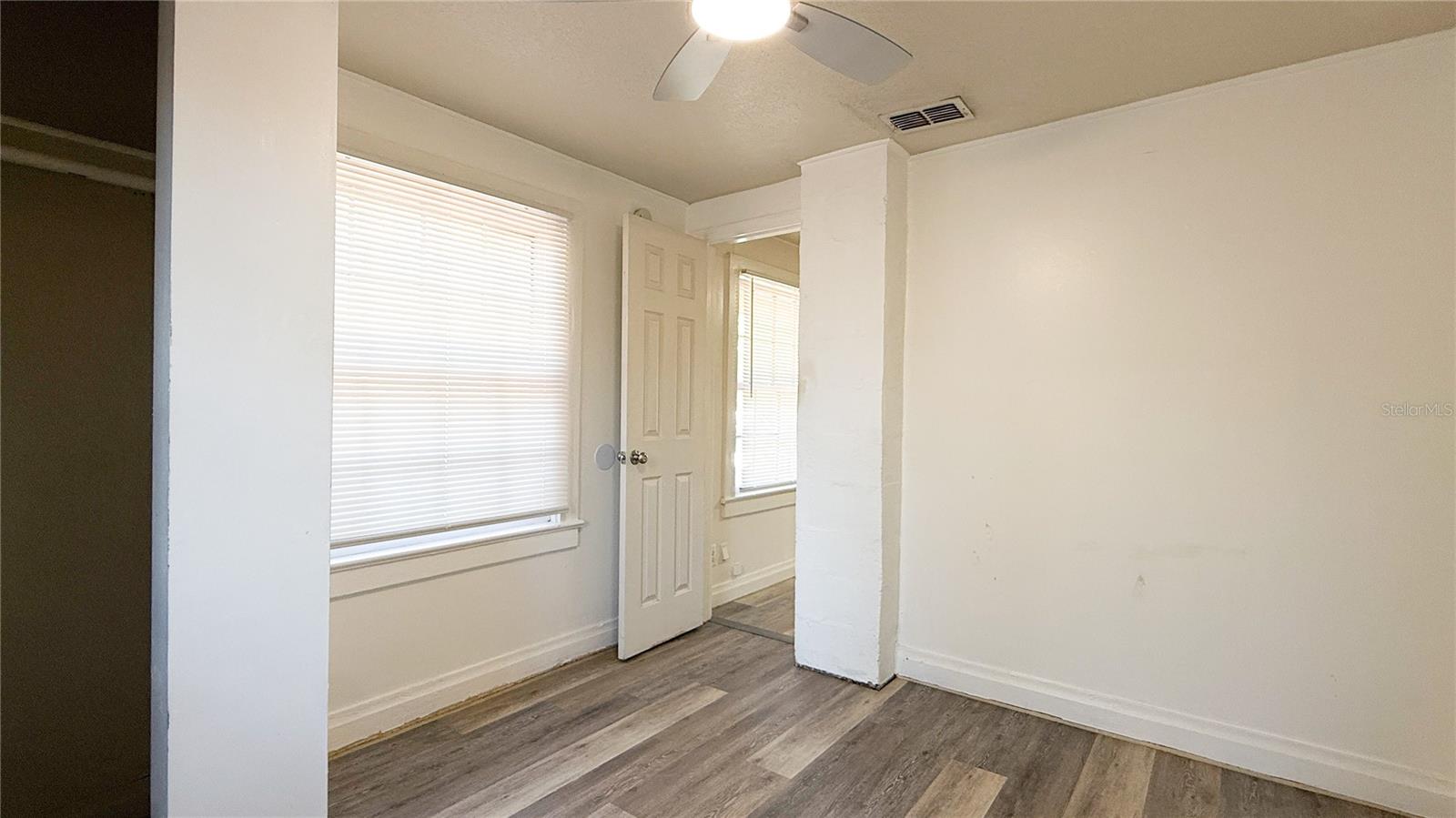 Image 13 of 14 For 1909 Lincoln Avenue