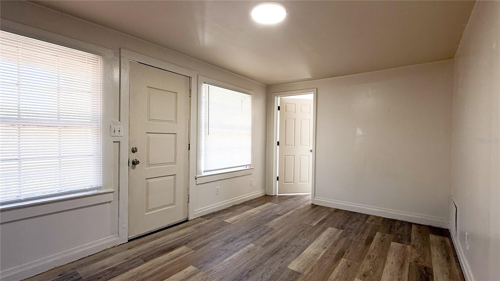 Image 2 of 14 For 1909 Lincoln Avenue