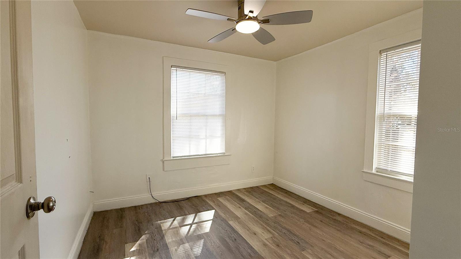 Image 5 of 14 For 1909 Lincoln Avenue