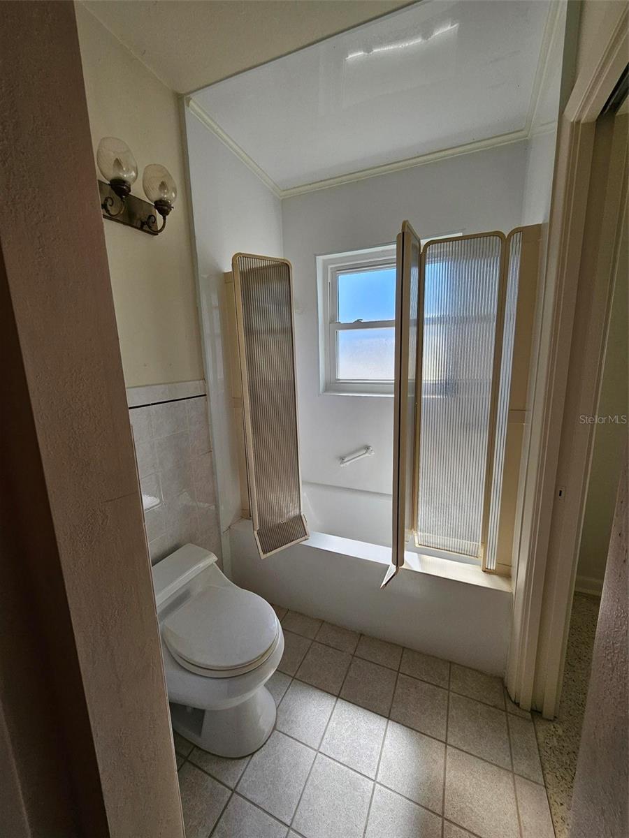 Listing photo id 6 for Address Not Provided