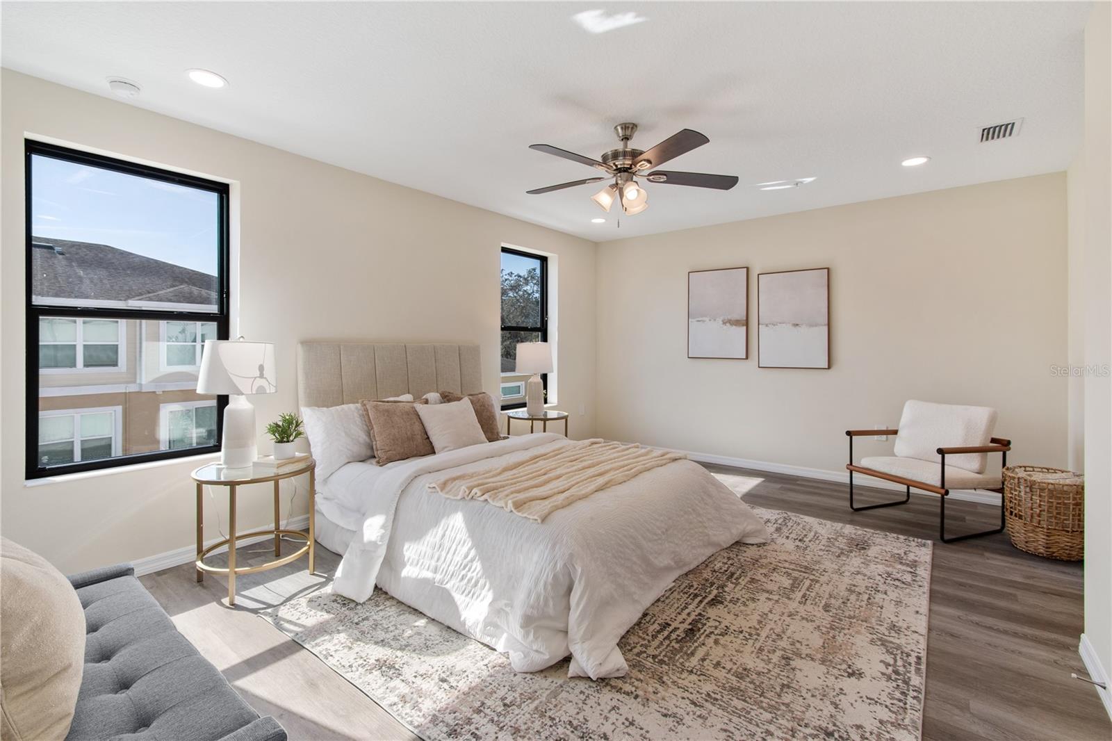 Image 18 of 27 For 4346 Cambio Gardens Court