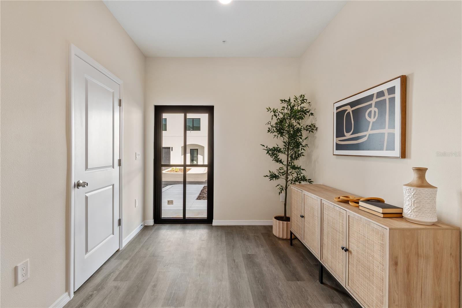 Image 4 of 27 For 4346 Cambio Gardens Court