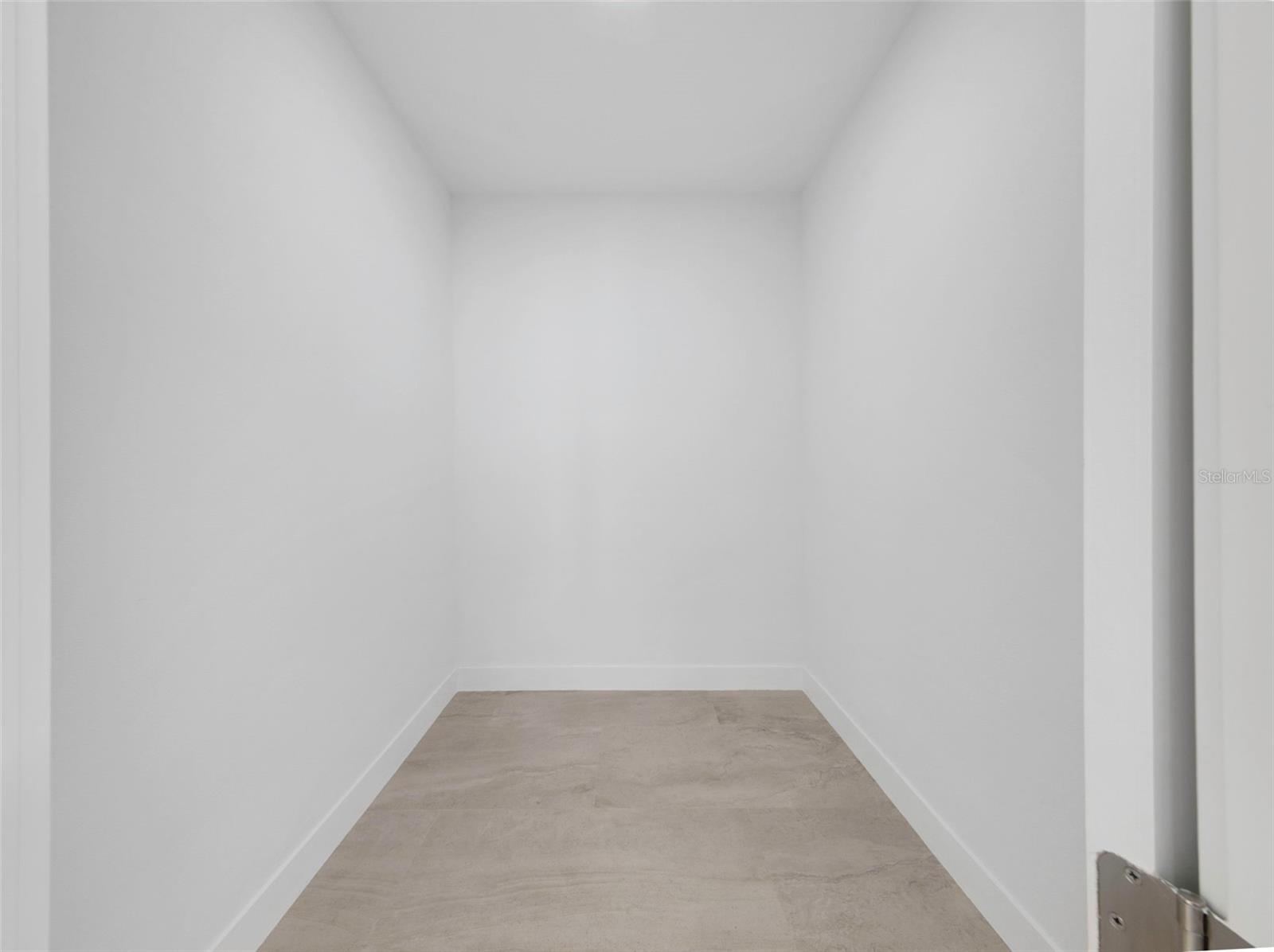 Image 33 of 79 For 18850 Green Park Road