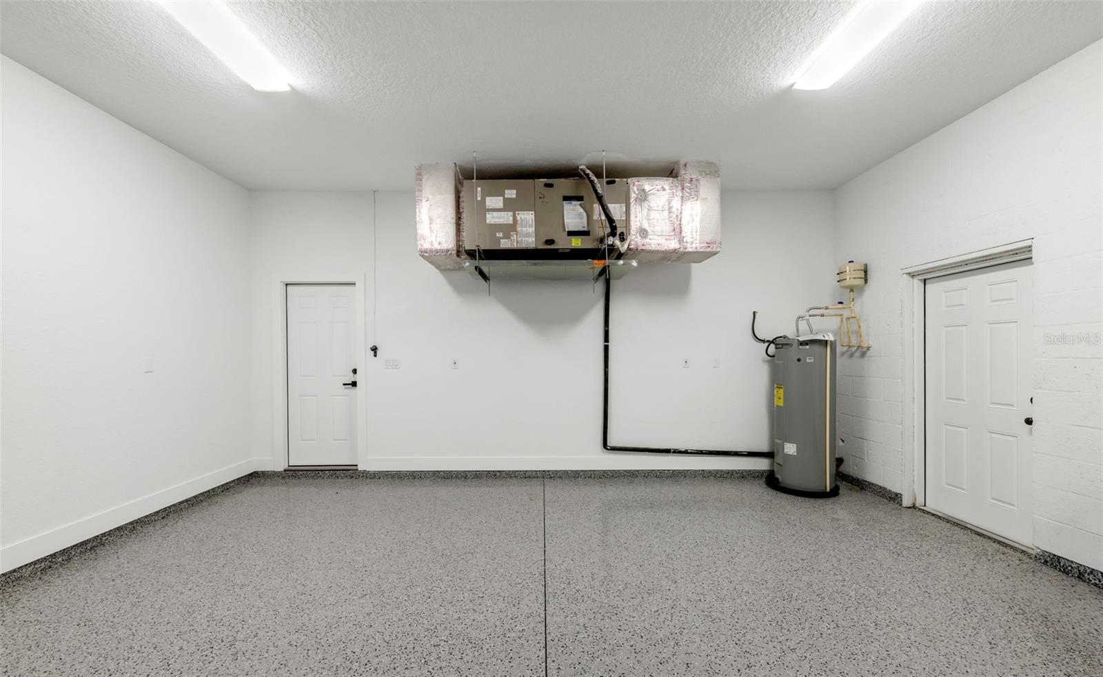 Image 35 of 79 For 18850 Green Park Road