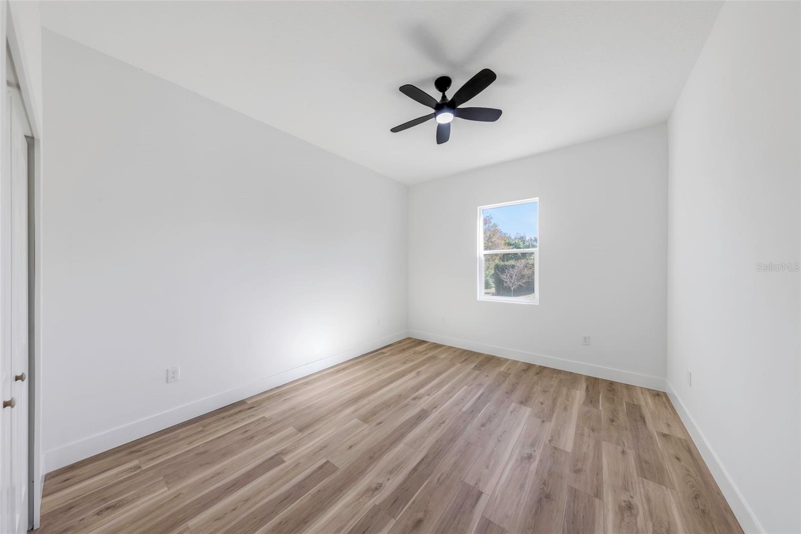 Image 44 of 79 For 18850 Green Park Road