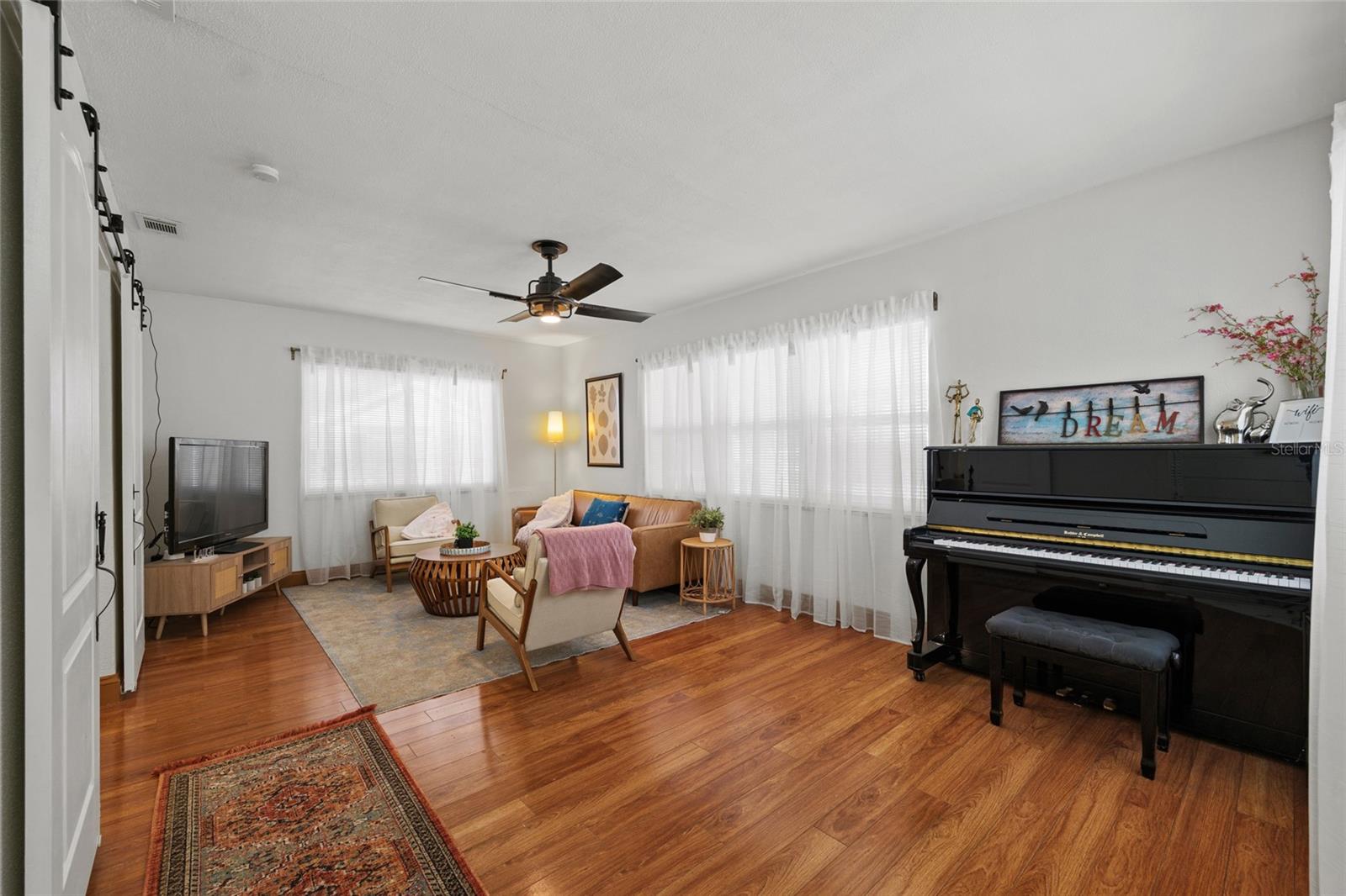 Image 10 of 51 For 1513 Meadowbrook Avenue