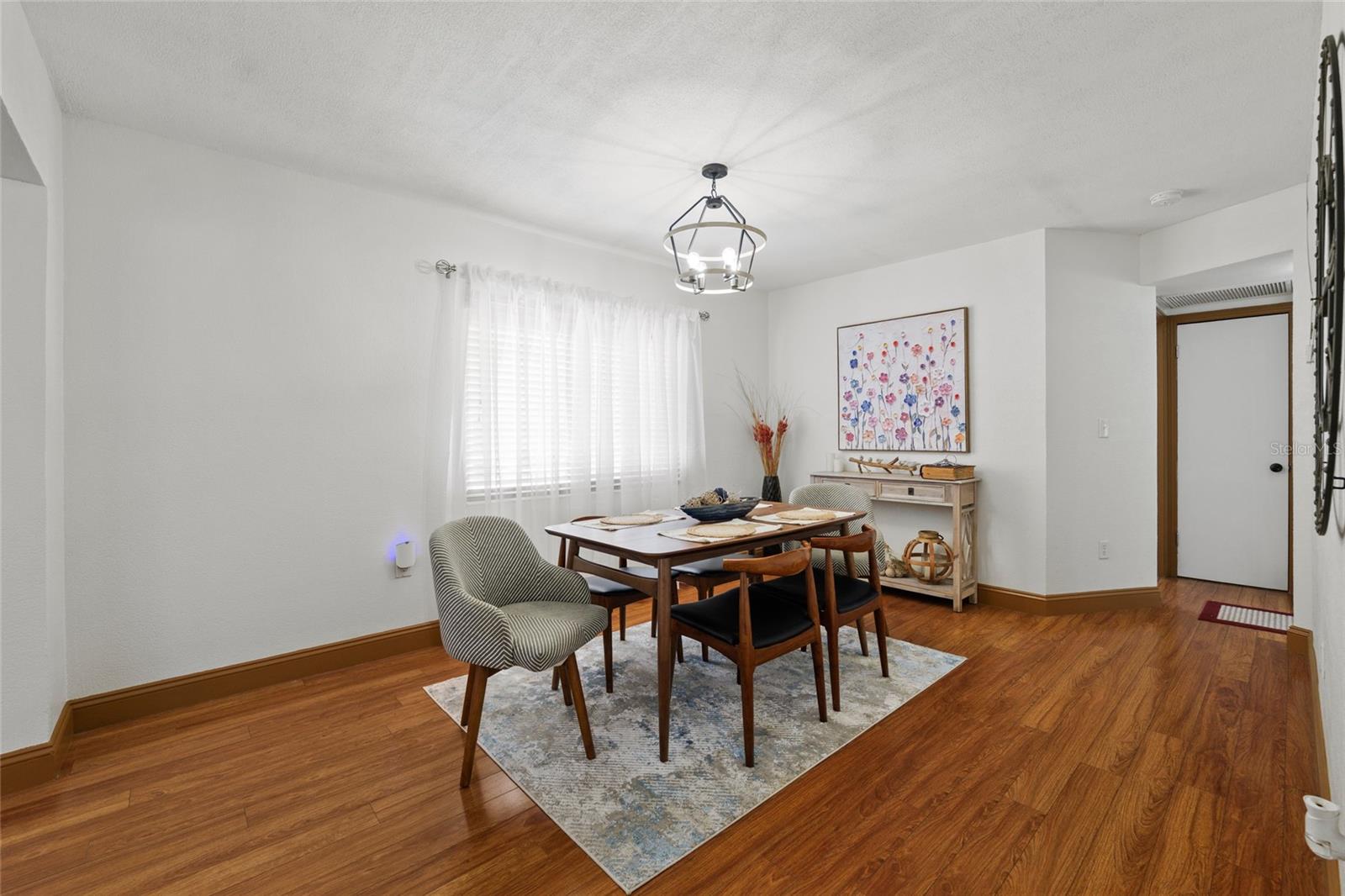 Image 13 of 51 For 1513 Meadowbrook Avenue