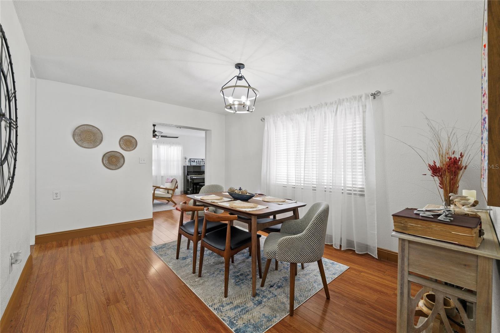 Image 14 of 51 For 1513 Meadowbrook Avenue